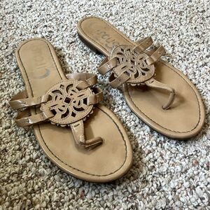 Circus by Sam Edelman Canyon Thong Sandal Size 9.5 Tan Medallion Flat Beige
